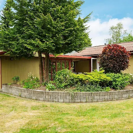 4 Person In Farvang-by Traum *