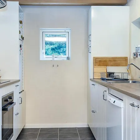 4 Person In Farvang-by Traum *